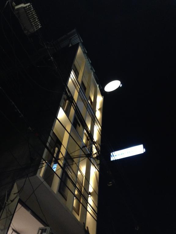 The Street Hostel Банкок Екстериор снимка