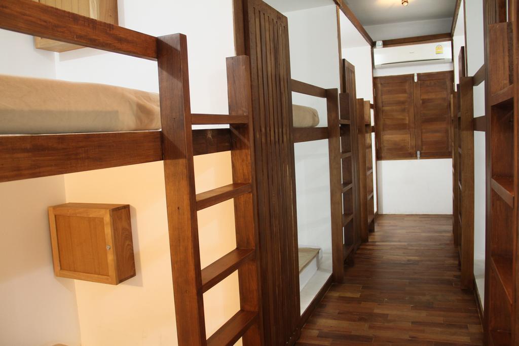 The Street Hostel Банкок Стая снимка